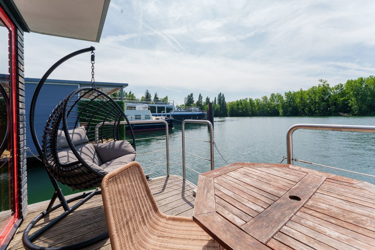 Suite flottante Lit Queen-size Sauna à Saint-Martin-La-Garenne (3)