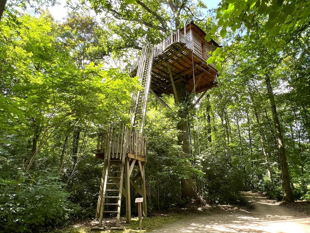 Cabane Secrète à Raray (1)
