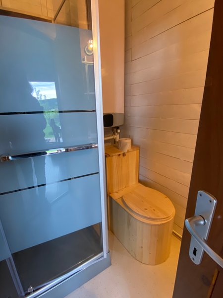 Hébergement AbracadaRoom : La roulotte du verger - Image 15