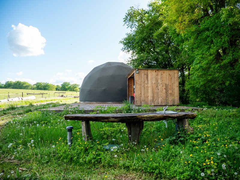 Hébergement AbracadaRoom : Glamping : nos dômes & son lac privé - Image 6