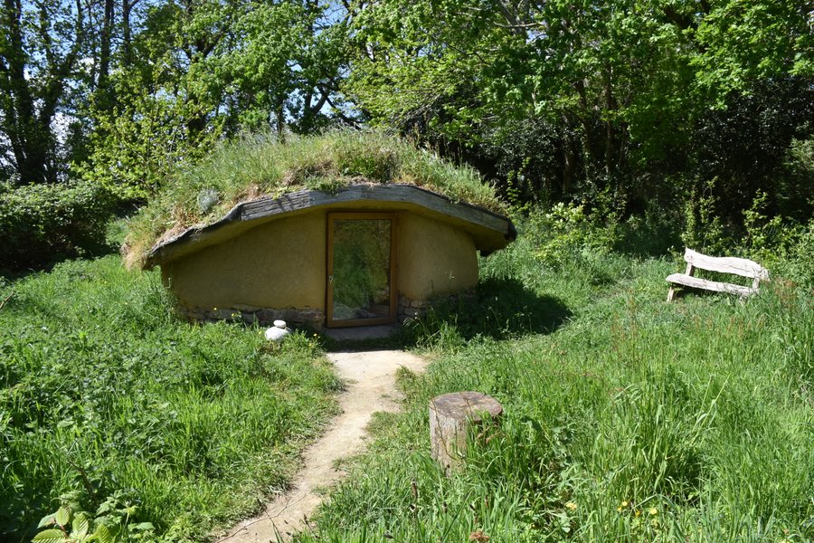 Domaine AbracadaRoom : The International Love-Shack Camp - Image 6