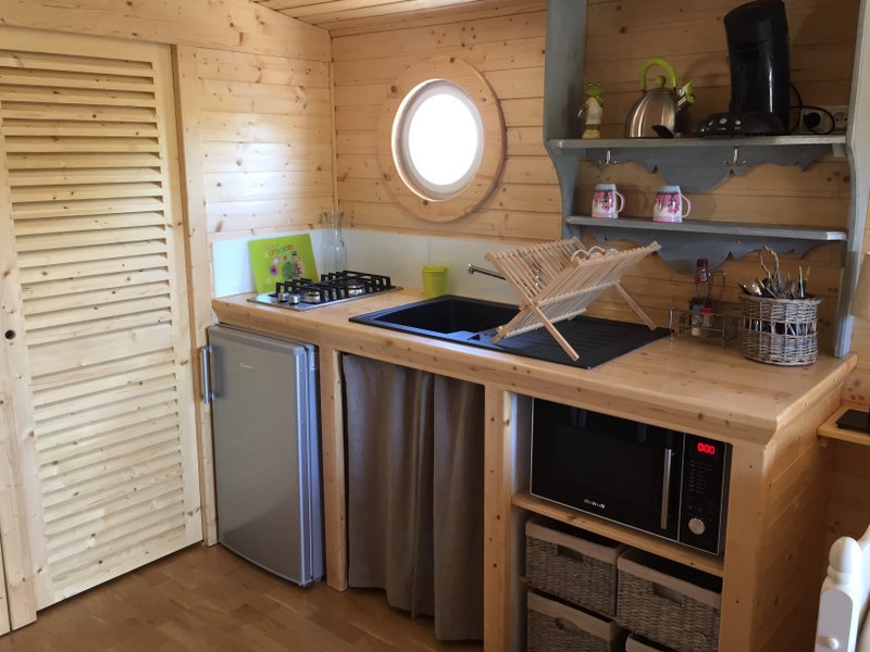 Hébergement AbracadaRoom : Roulotte de Charme - Image 14