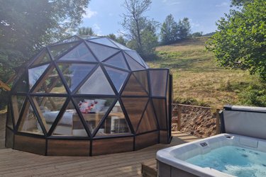 Bulle de Printemps & Spa à Mandailles - Saint Julien (2)