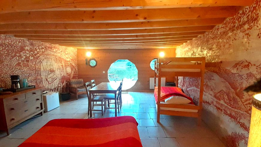 Hébergement AbracadaRoom : Cabane du Hobbit au bord d'un lac - Image 2