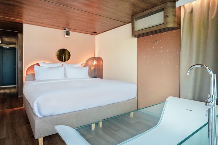 Hébergement AbracadaRoom : Suite flottante Supérieure Lit King-size Balnéo, Sauna et Rooftop - Image 2