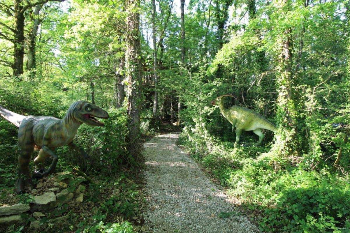 Cabane Perchée Jurassic à Lavaurette (11)