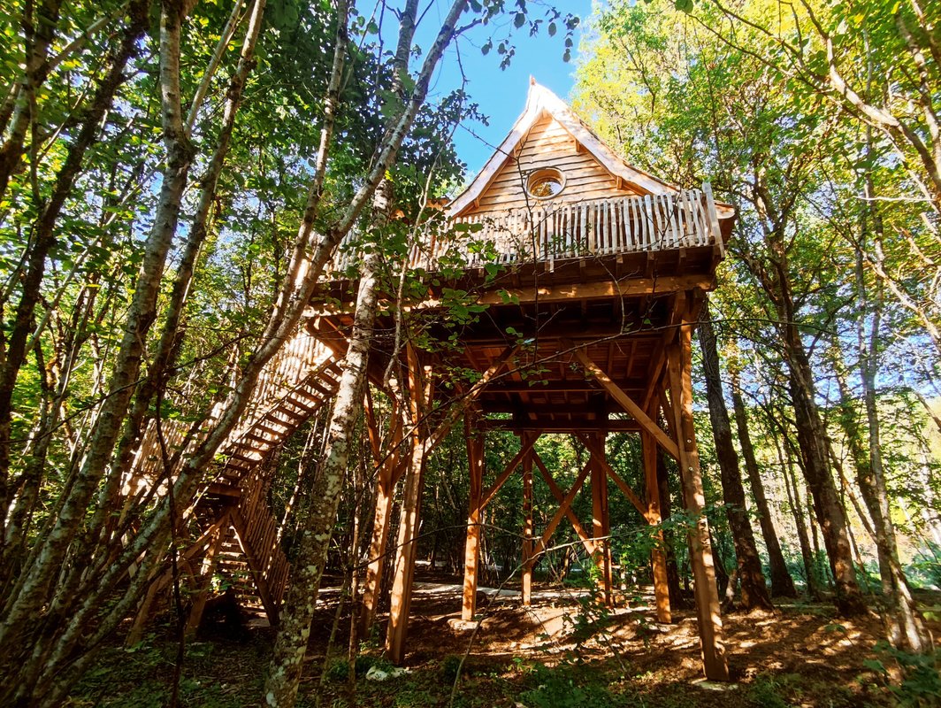 Cabane féérique  Spa - Cigogne noire à Vernois Les Vesvres (4)