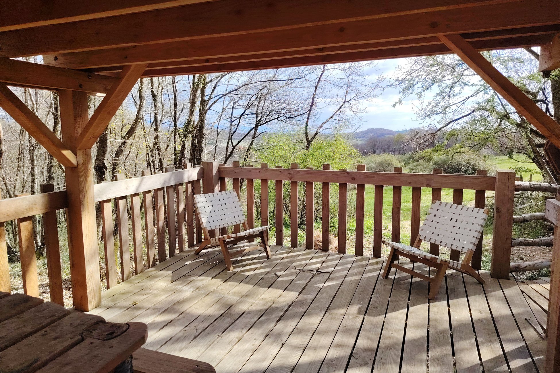 Hébergement UnicStay : Tiny Pony – Dormir au milieu des chevaux jusqu' à 5 personnes à Saint-Donat-Sur-L'herbasse