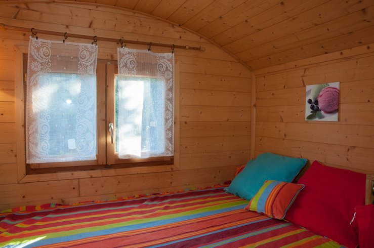 Hébergement AbracadaRoom : Roulotte "La Pinède" & Spa/Sauna privatisable - Image 8