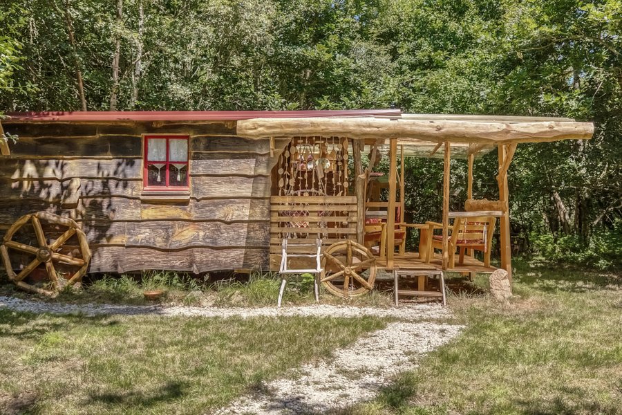 Hébergement AbracadaRoom : La Roulotte du P'tit Gris - Image 1