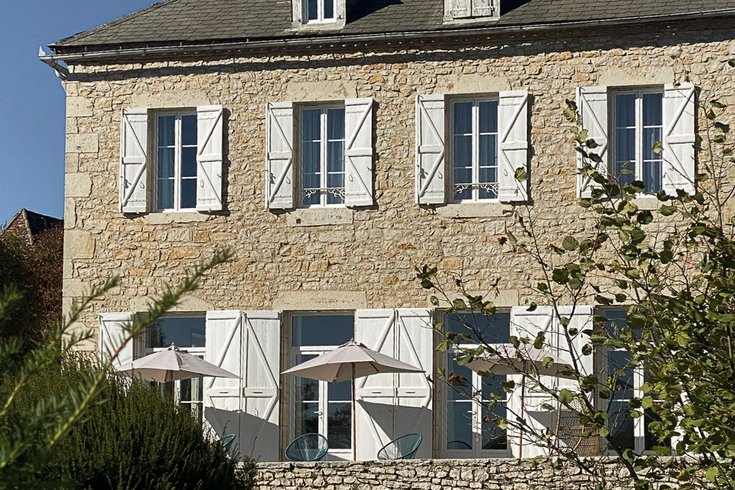 Hébergement AbracadaRoom : Chambre Aventurine – chambre double élégante avec salle de bain – Maison Balmelle Gramat - Image 9