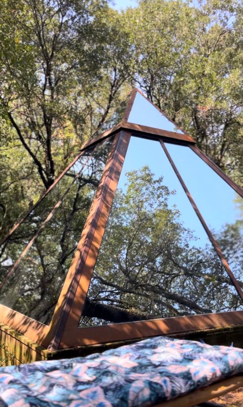 La Pyramide de verre à Maureillas-Las-Illas (9)