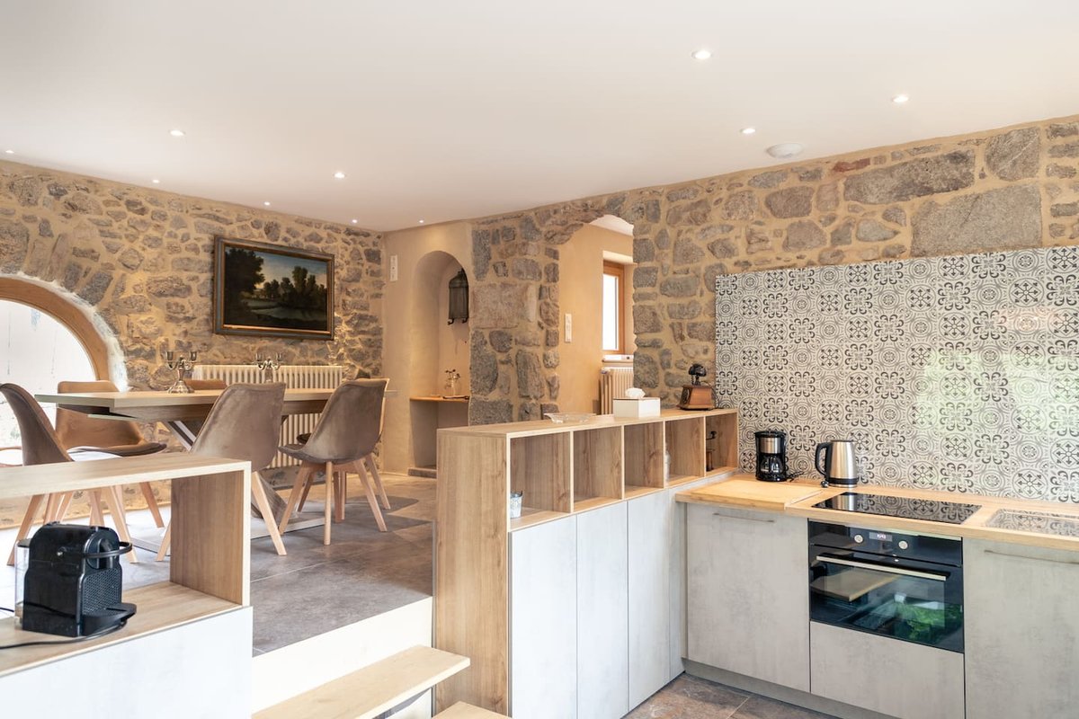 La Chapelle-Moulin & SPA - Nuit romantique "dans une cascade" à Bourg-Argental (12)