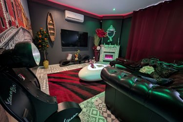 Nuit insolite avec Spa, sauna et jardin privatifs immersion en ITALIE à Le Passage D'agen (2)