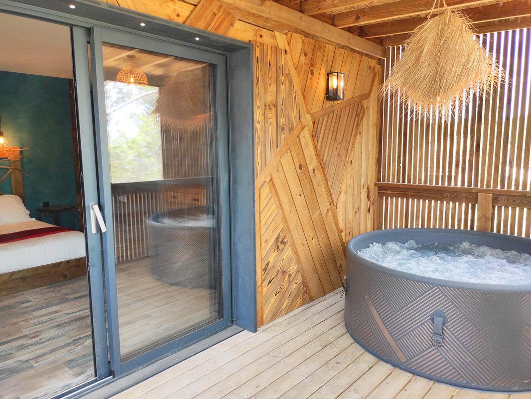 Cabane Jacuzzi à Calvisson (3)