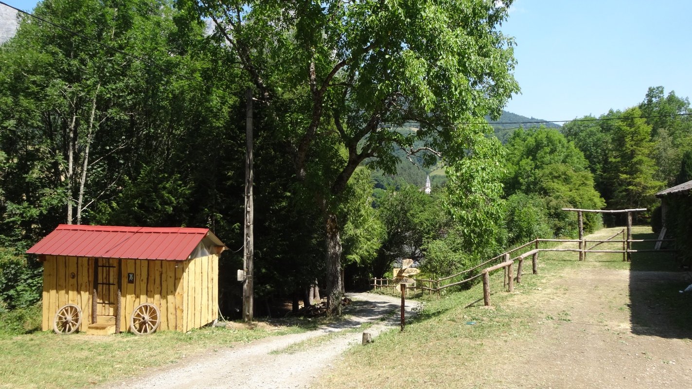 Tipi au Woody Ranch, vue sur le Vercors à Château Bernard (10)