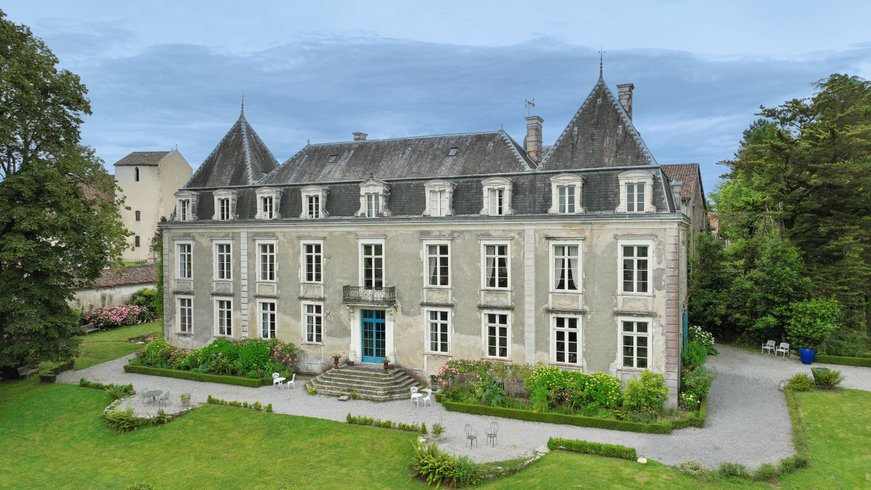 Domaine AbracadaRoom : Château d'Estrac - Image 1