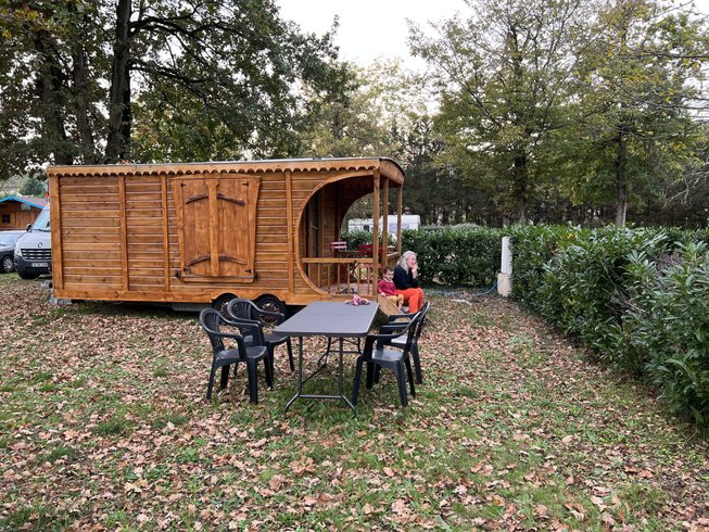 Hébergement AbracadaRoom : Roulotte Baudelaire - Image 6