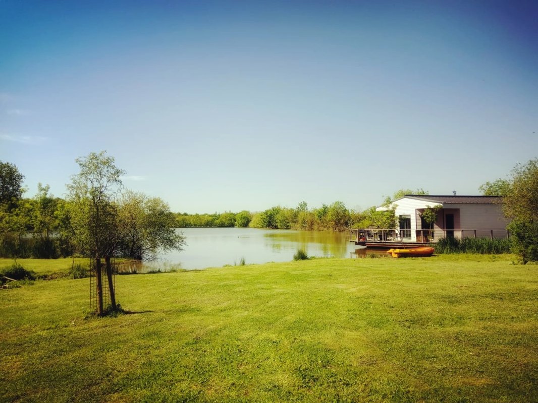LA MAISON FLOTTANTE - 6 personnes à Le Langon (12)