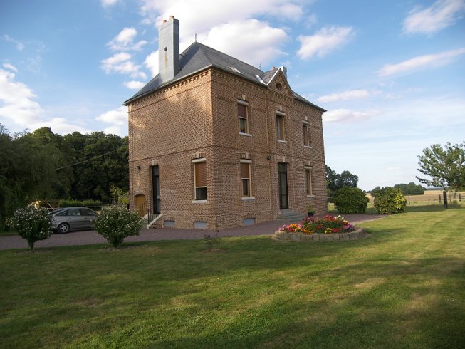 Domaine AbracadaRoom : La Roulotte de Manon - Image 1