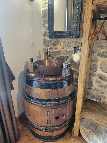 Hébergement AbracadaRoom : Chambre Viking dans le Beaujolais - Image 3