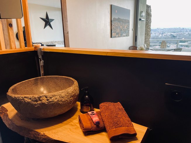 Hébergement AbracadaRoom : La Suite vue panoramique et Spa - Image 16