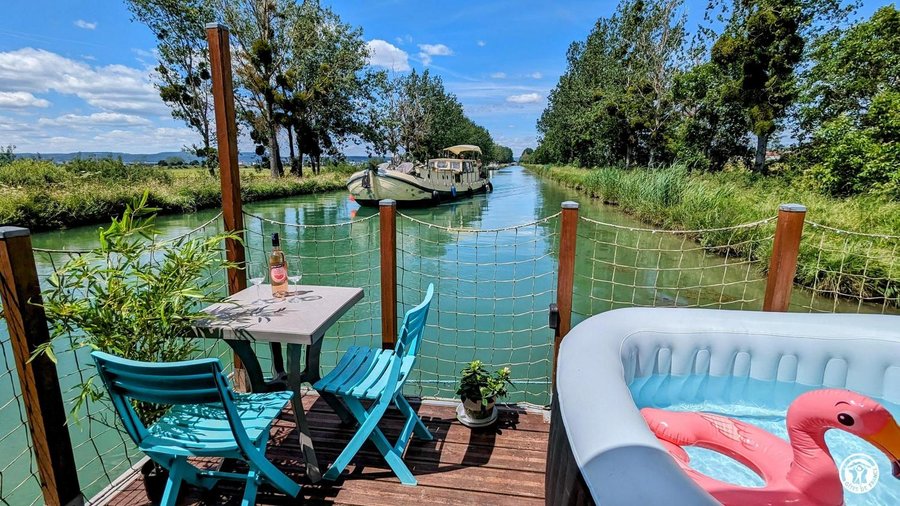 Hébergement AbracadaRoom : Le Cottage Flottant Insolite - Image 1