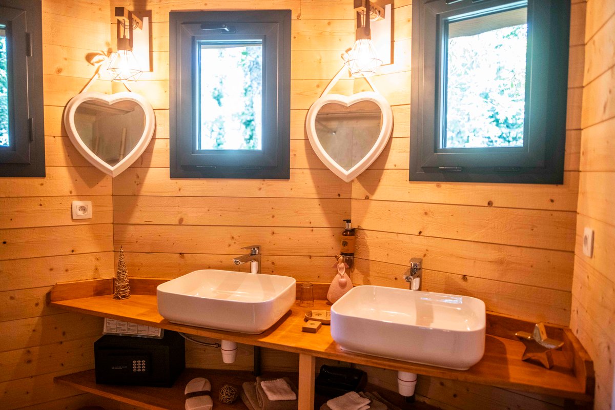 La Cabane Nid'Amour & Spa à Martillac (7)