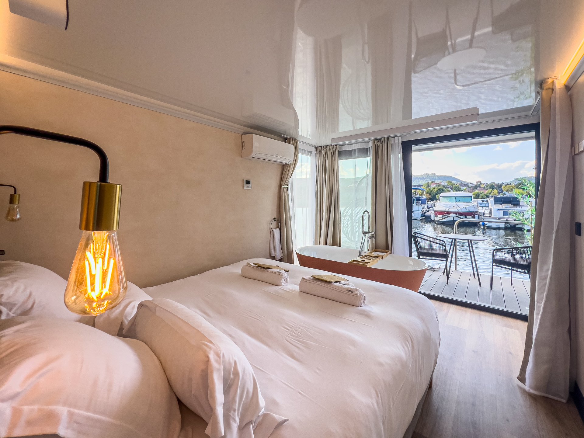 Suite flottante Supérieure Lit king-size Balnéo