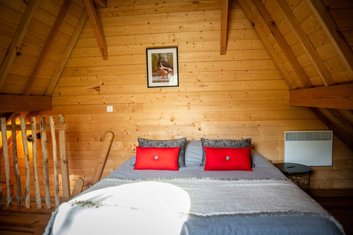 Cabane féérique  Spa - Cigogne noire à Vernois Les Vesvres (21)