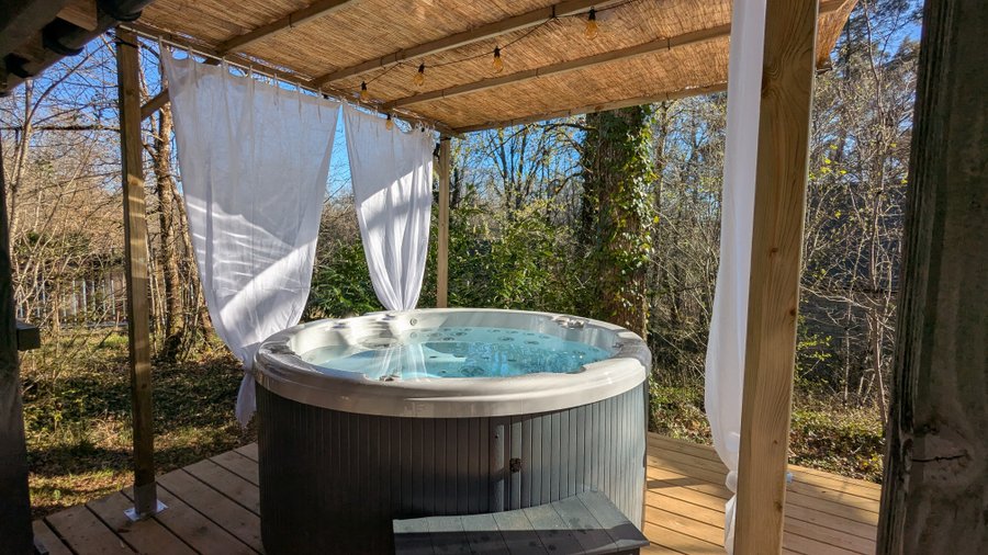 Hébergement AbracadaRoom : Chalet Grand Chêne avec Spa privatif - Image 1