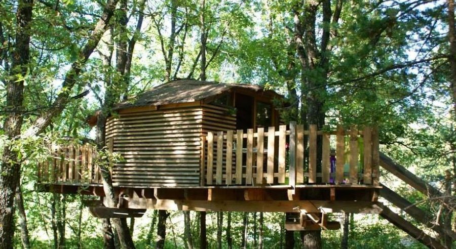 terrasse-cabane-manon-mas-des-pins