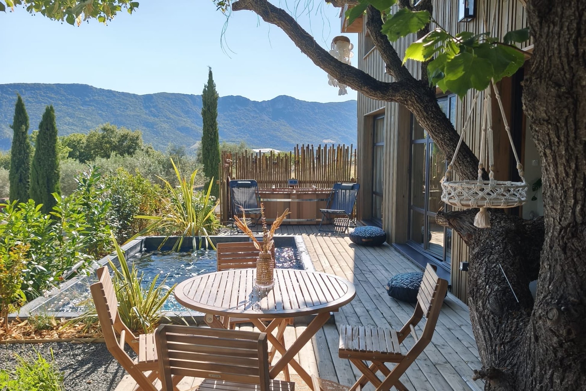 Hébergement UnicStay : LODGE DES BARONNIES Piscine et spa à Plaisians