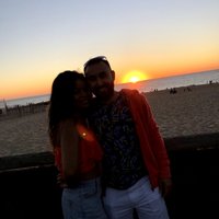 Après des années dans le secteur bancaire, nous avons choisi de suivre notre cœur vers ce qui nous anime véritablement : le tourisme et l'accueil. C'est avec enthousiasme que nous avons bâti notre havre de paix, pensé pour ceux qui, comme nous, cherchent à s'évader et à se reconnecter avec l'essentiel.