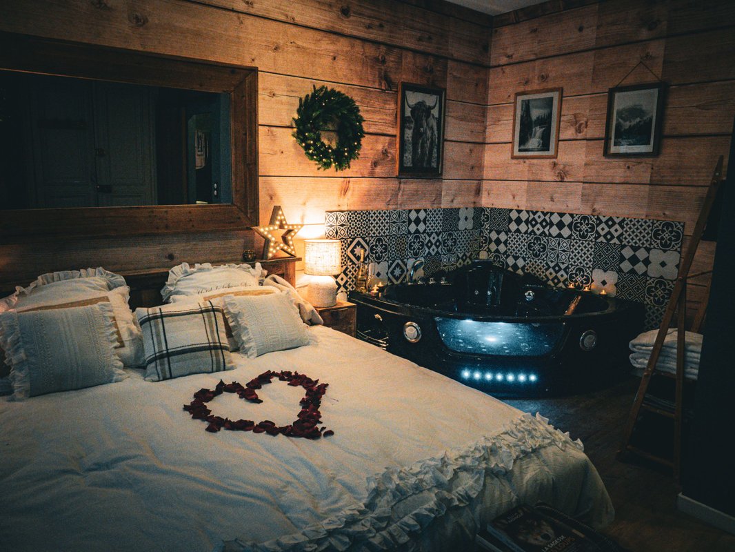 Chalet romantique,SPA, CINÉMA, 5 min centre à Evreux (11)