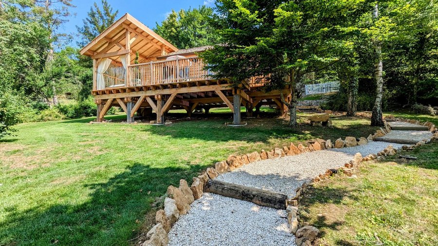 Hébergement AbracadaRoom : La cabane du Domaine des Ecus d'Or - Image 1