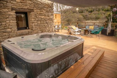 Roulotte la Clé du Luberon & SPA à Buoux (4)