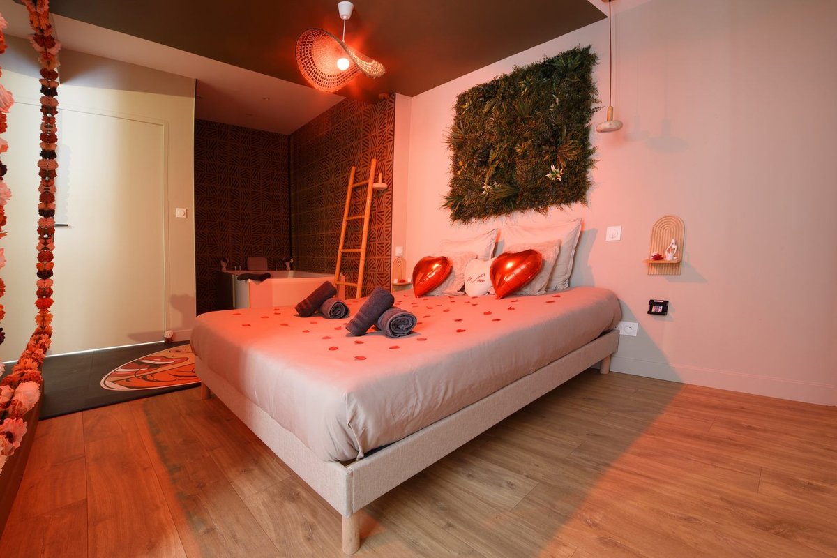❤️ Amour & Bulles - Love Room Valence à Bourg-Les-Valence (7)