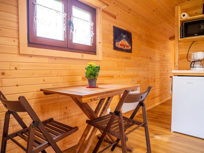 Hébergement AbracadaRoom : Roulotte Les Rouges-gorges — Cirque - Image 14