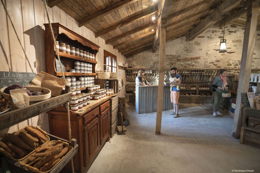 Domaine AbracadaRoom : Un Lit au Pré - L’étable des Mauges en Anjou - Image 6