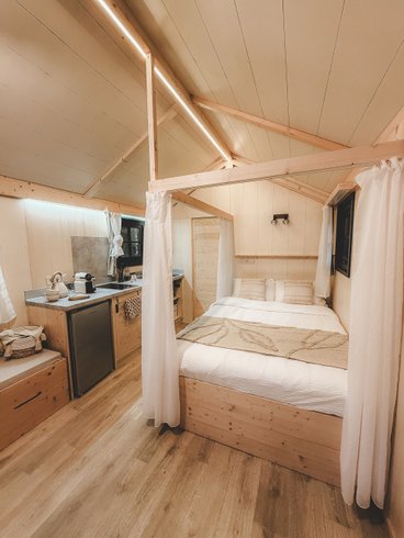 Hébergement AbracadaRoom : Cabane Luna - Lodge cocon au cœur de la nature, calme & bien-être, réservé aux adultes • linge & ménage inclus • climatisation réversible • cuisine équipée - Image 16
