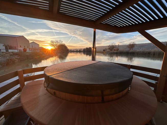 Hébergement AbracadaRoom : House Boat avec SPA naviguant en Champagne - Image 8