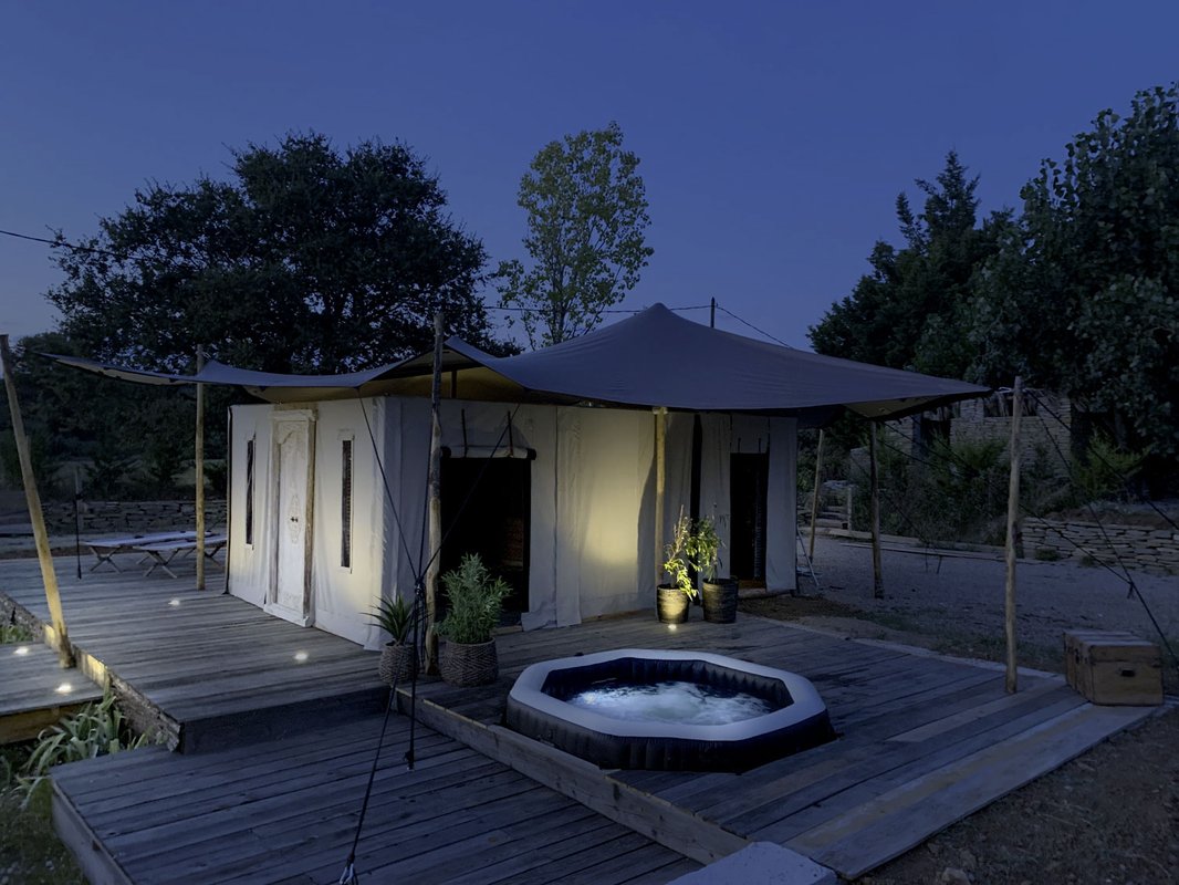 Spirit of Bali - lodge romantique et luxe dans le Verdon à Saint Julien Le Montagnier (2)