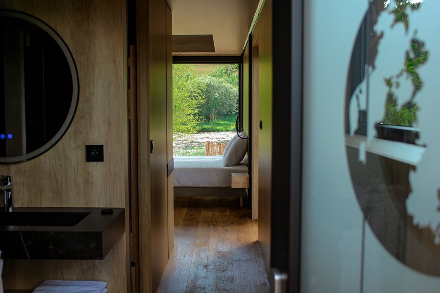 Hébergement AbracadaRoom : Lodge Duo sur terre - Vue panoramique sur l'étang & Spa - Image 9