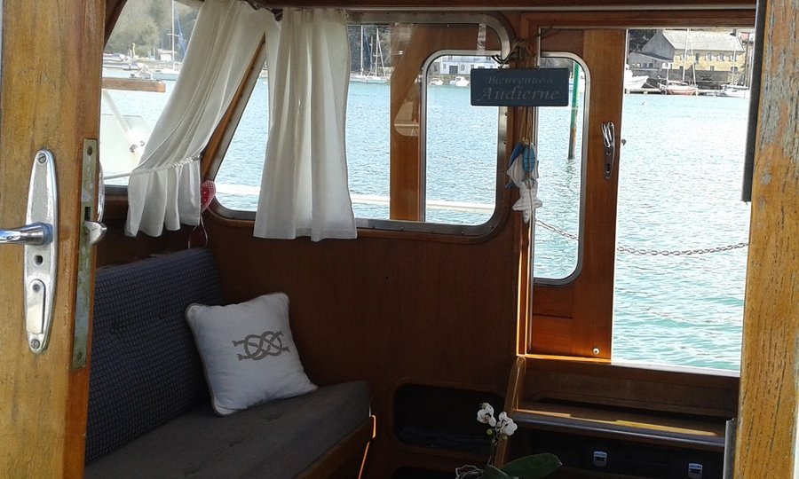 Hébergement AbracadaRoom : Yacht  Time Out, bateau de charme à quai - Image 9