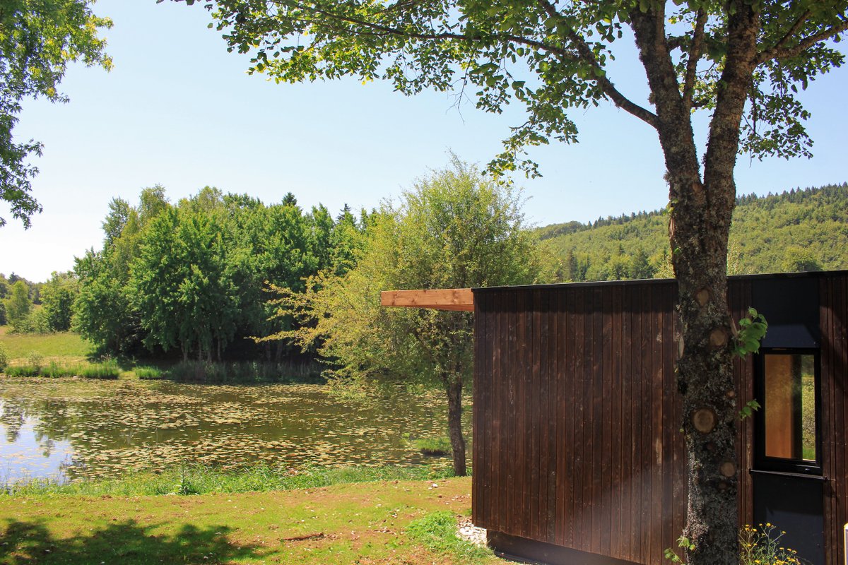 Lodge Duo sur terre - Vue panoramique sur l'étang & Spa à Plateau D'hauteville (2)