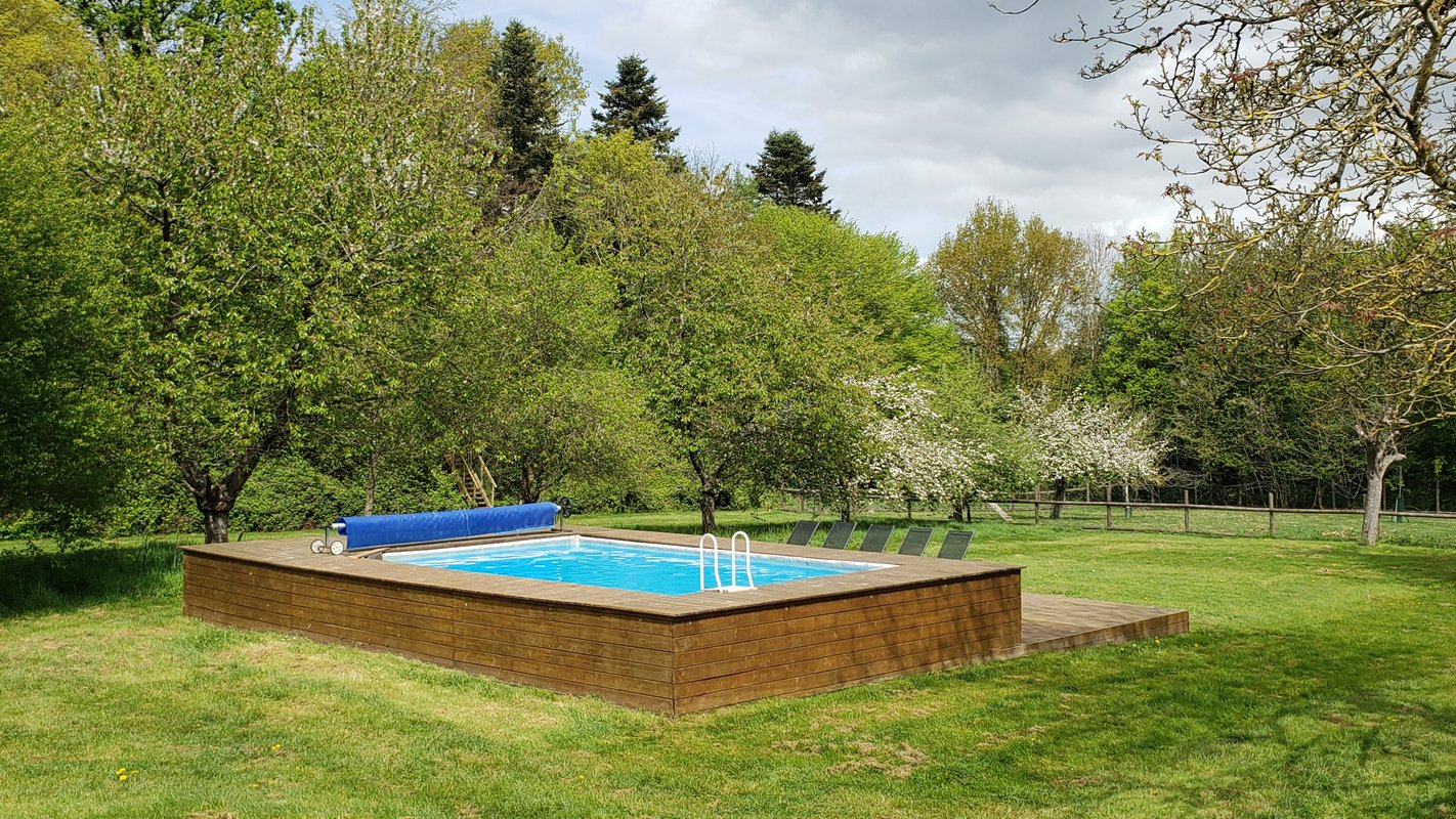 Cabane du domaine du Valdorgère  & Piscine à Bailleul La Vallée (3)