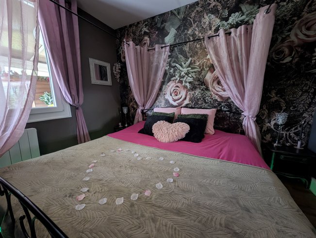 Hébergement AbracadaRoom : Nuit insolite avec Spa, sauna et jardin privatifs immersion en ITALIE - Image 5