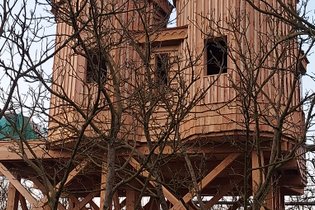 Cabane sur pilotis Drôme