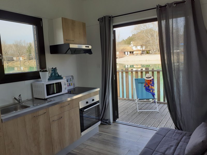 Hébergement AbracadaRoom : Cabane flottante Ilot Bleu - Image 5